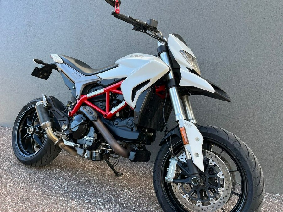 2016 Ducati Hypermotard 939 Red