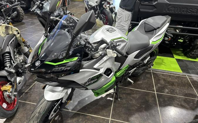 2024 Kawasaki Ninja® 7 Hybrid ABS