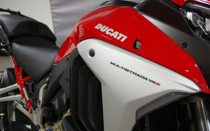 2024 Ducati Multistrada V4 S Travel & Radar Red