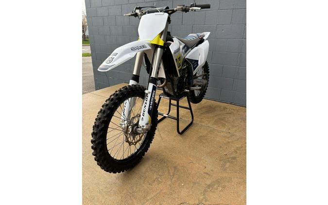 2025 FC 250 - Husqvarna Motorcycles