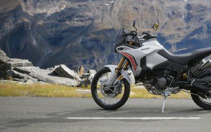 2026 Ducati DesertX Star White Silk