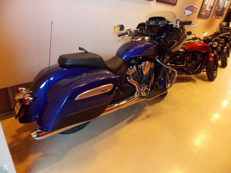 2023 Indian Motorcycle® Challenger® Limited Spirit Blue Metallic / Black Metallic