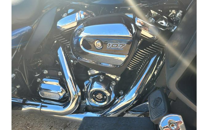 2018 Harley-Davidson® TRI GLIDE ULTRA CLAS