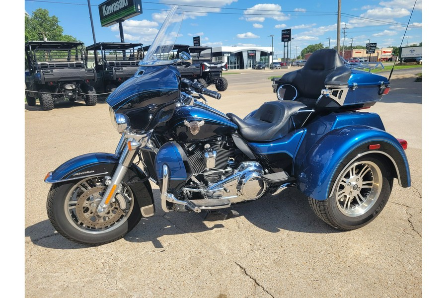 2018 Harley-Davidson® TRI GLIDE ULTRA CLAS