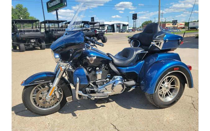 2018 Harley-Davidson® TRI GLIDE ULTRA CLAS