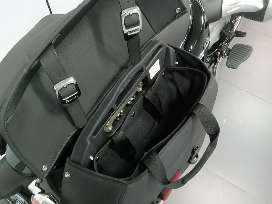 2025 BMW R 18 Classic