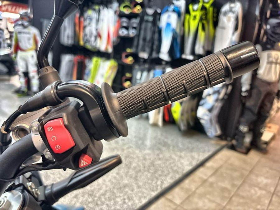 New 2025 Suzuki DR-Z 4SM Base