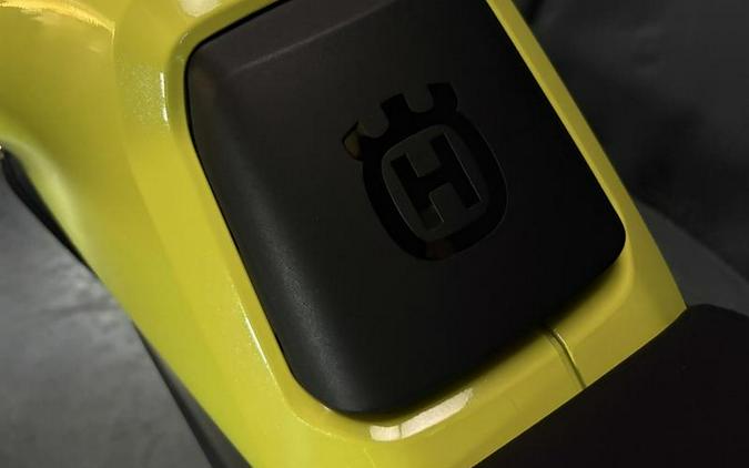 2026 Husqvarna® Vitpilen 801