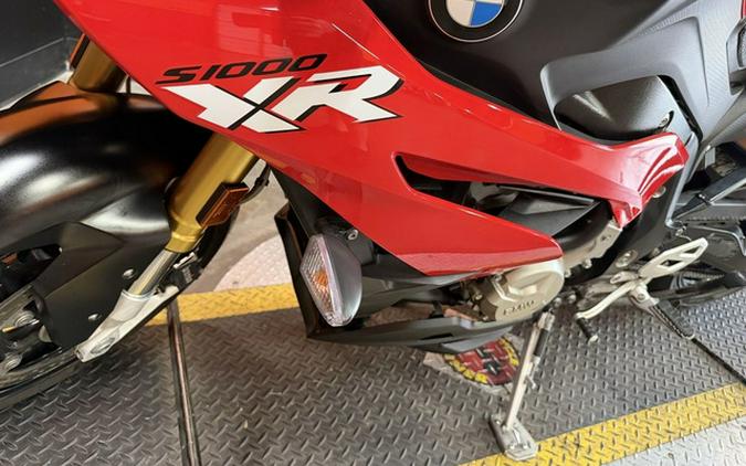2016 BMW S 1000 XR Premium Racing Red