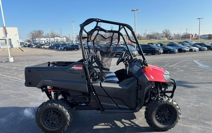 2026 Pioneer 700 Deluxe - Honda