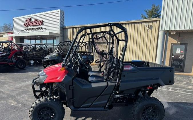 2026 Pioneer 700 Deluxe - Honda