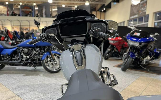 2026 Harley-Davidson FLHX - Street Glide