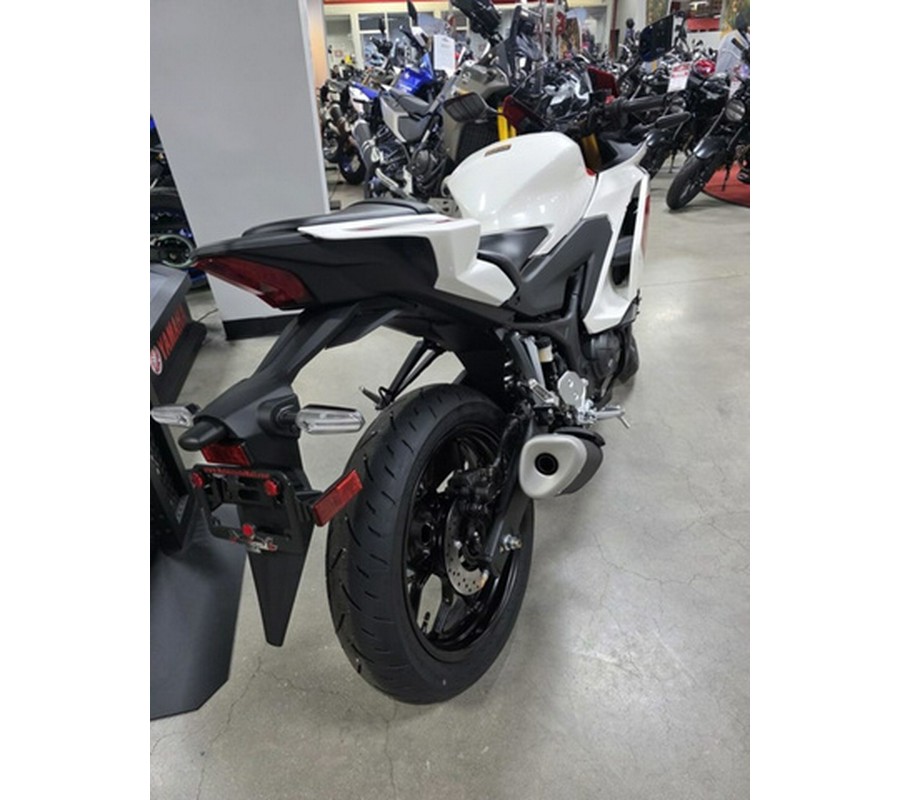 2026 Yamaha YZF R3 70Th Anniversary Edition