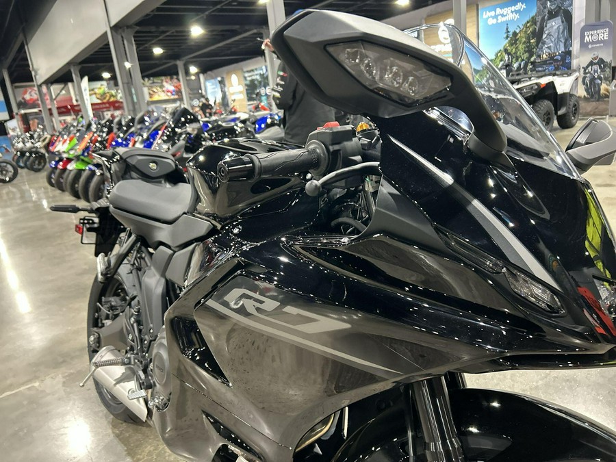 2026 Yamaha YZF-R3 ABS