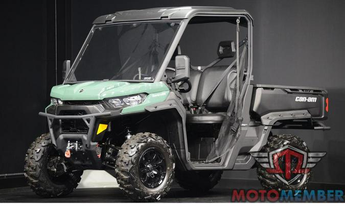 2026 Can-Am Defender HD7