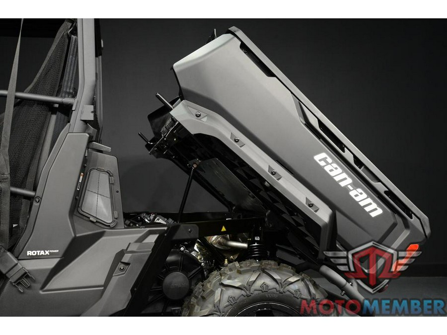 2026 Can-Am Defender HD7