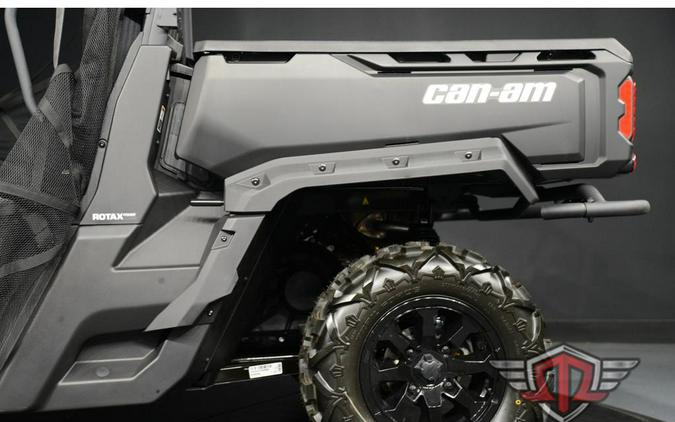 2026 Can-Am Defender HD7