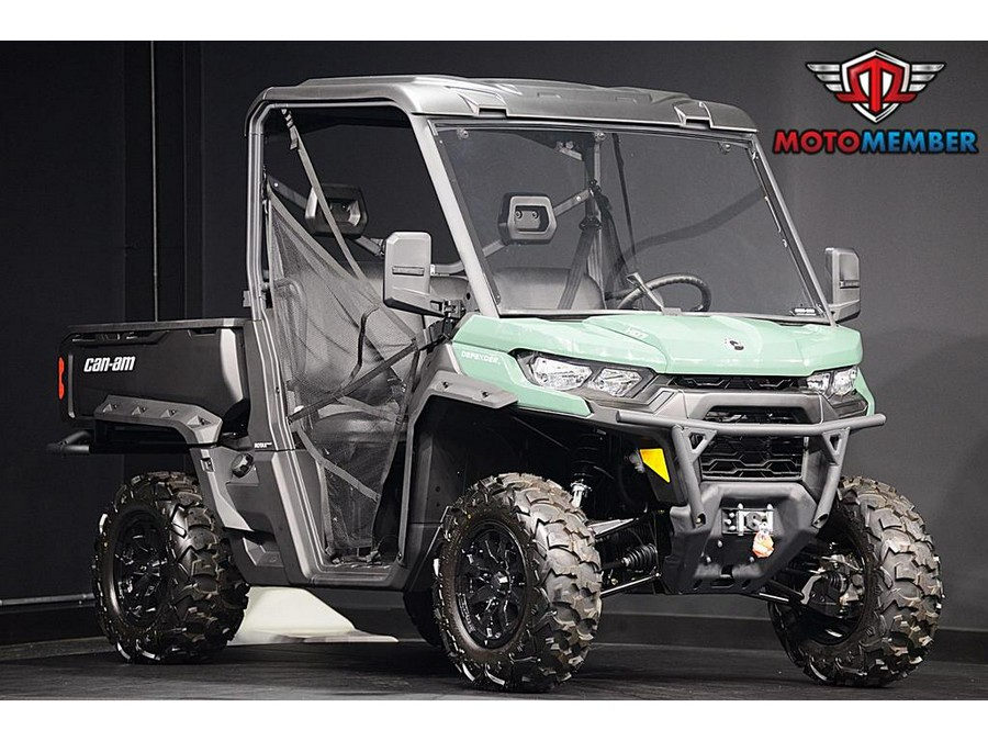 2026 Can-Am Defender HD7