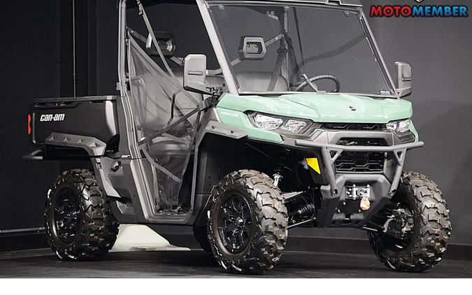 2026 Can-Am Defender HD7