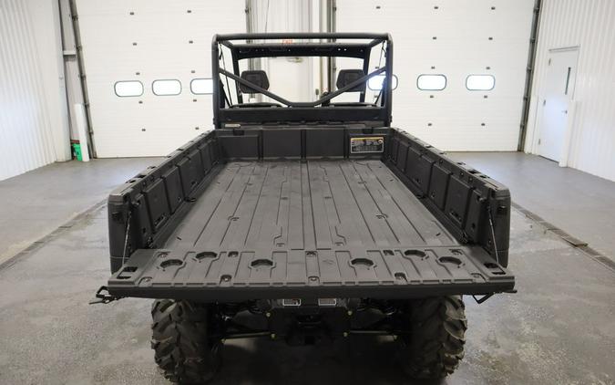 2023 Can-Am® Defender 6x6 DPS HD10