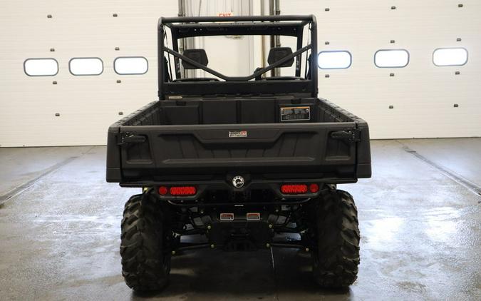 2023 Can-Am® Defender 6x6 DPS HD10