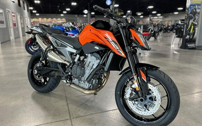 2024 KTM 790 Duke