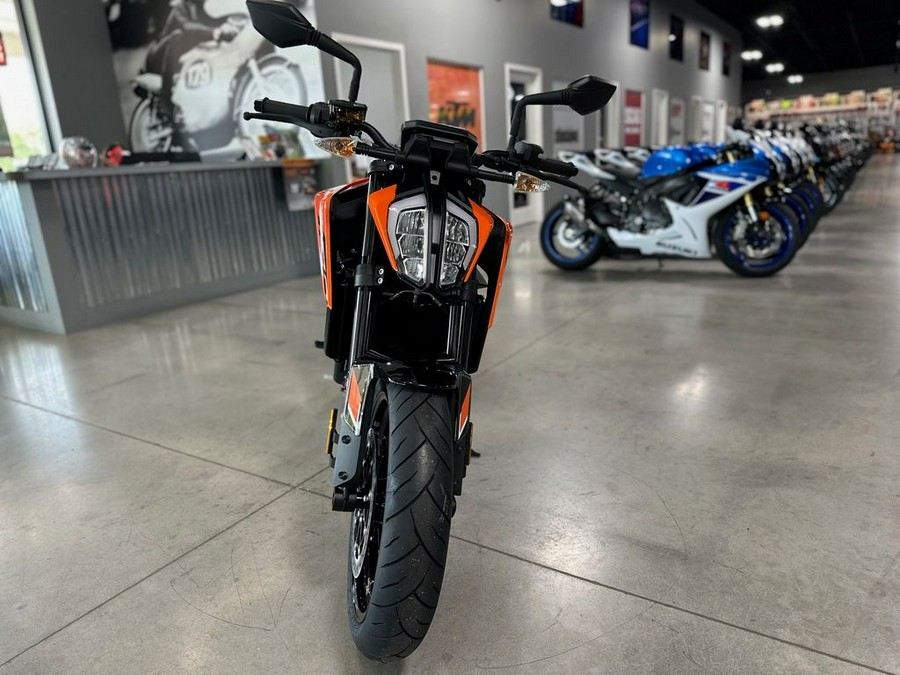 2024 KTM 790 Duke