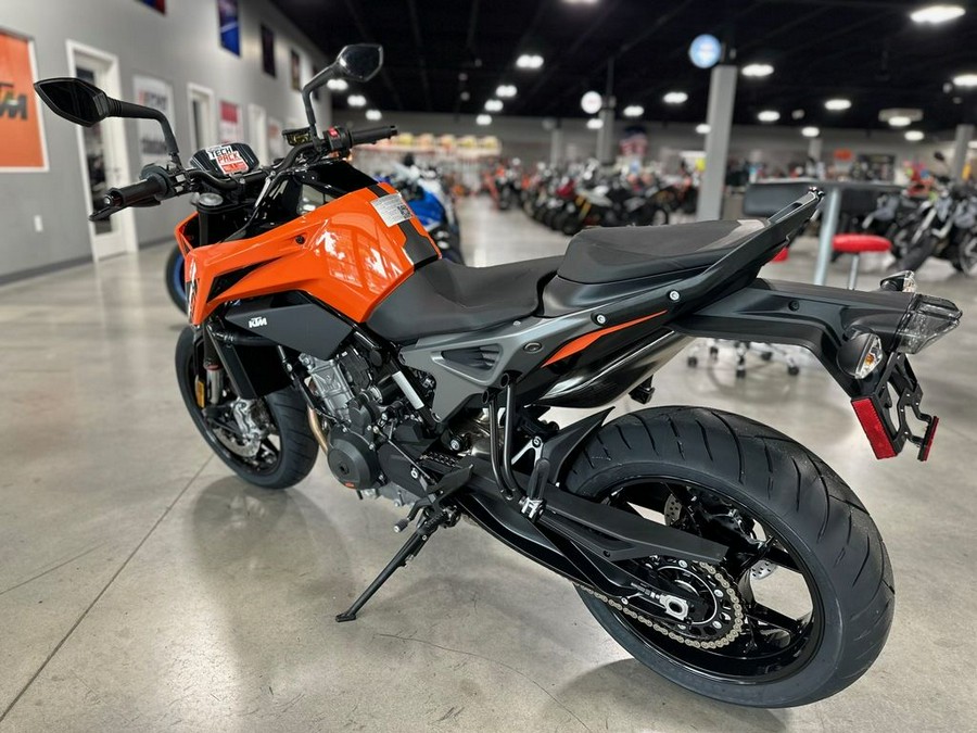 2024 KTM 790 Duke