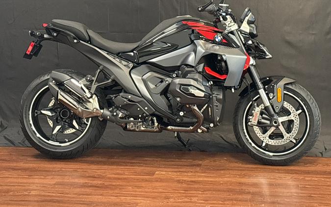 2026 BMW R 1300 R