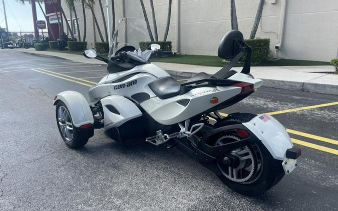 2012 Can-Am® Spyder Roadster RS