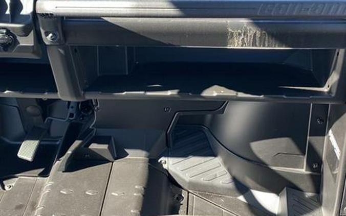 2025 Can-Am Defender MAX DPS HD9