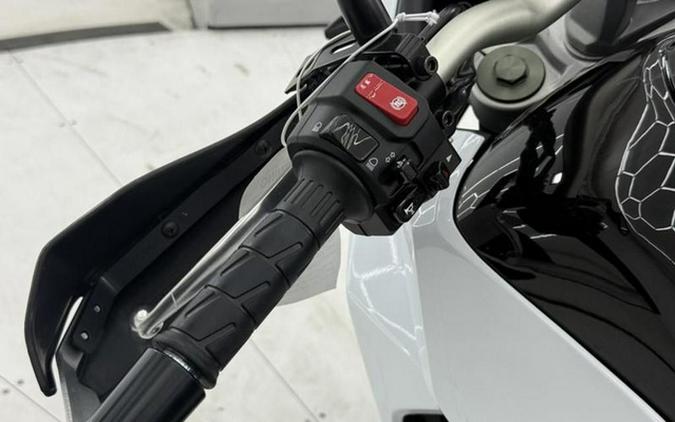 2026 Kawasaki KLE500 SE ABS