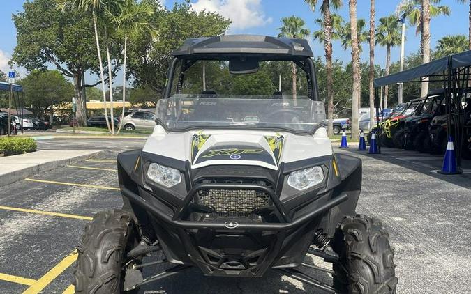 2013 Polaris® RZR XP™ 900 EPS White Lightning/Evasive Green LE