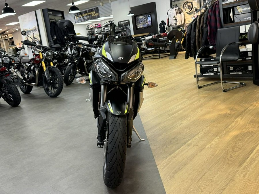 2022 Triumph Street Triple RS Matte Jet Black