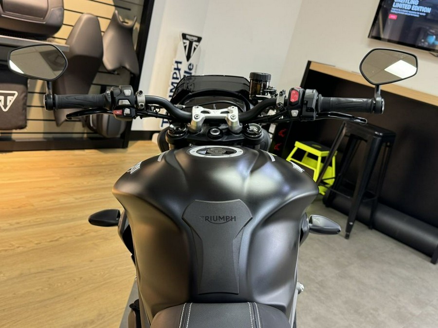 2022 Triumph Street Triple RS Matte Jet Black