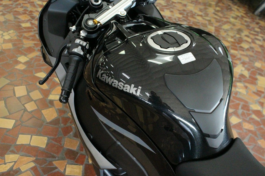 2026 Kawasaki Ninja ZX-10R ABS Metallic Matte Graphenesteel Gray/Metallic Spark Black - TA001920