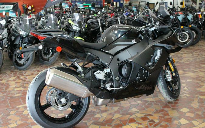 2026 Kawasaki Ninja ZX-10R ABS Metallic Matte Graphenesteel Gray/Metallic Spark Black - TA001920