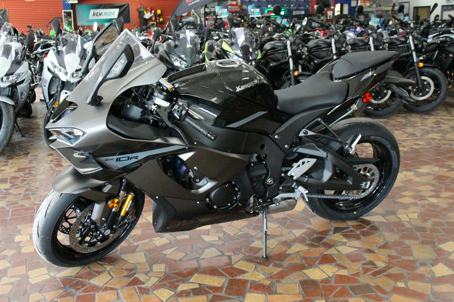 2026 Kawasaki Ninja ZX-10R ABS Metallic Matte Graphenesteel Gray/Metallic Spark Black - TA001920