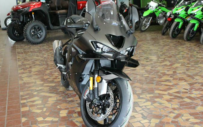 2026 Kawasaki Ninja ZX-10R ABS Metallic Matte Graphenesteel Gray/Metallic Spark Black - TA001920