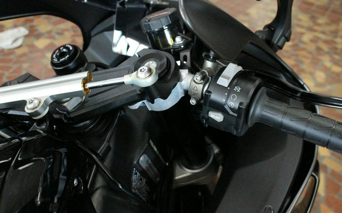 2026 Kawasaki Ninja ZX-10R ABS Metallic Matte Graphenesteel Gray/Metallic Spark Black - TA001920