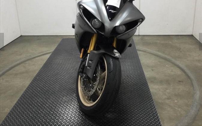 2014 Yamaha YZF-R1