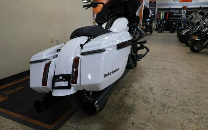 FLTRX 2024 Road Glide®