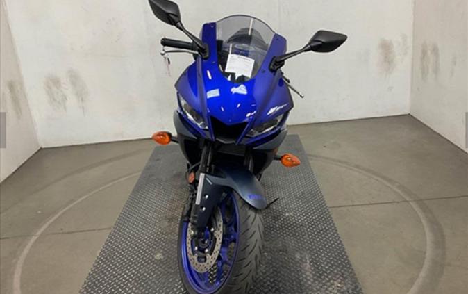 2023 Yamaha YZF-R3 ABS