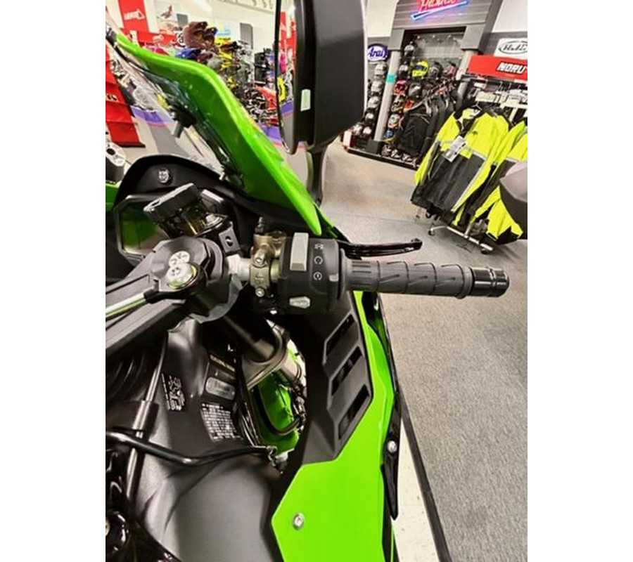 2024 Kawasaki Ninja® ZX™-10R KRT Edition ABS