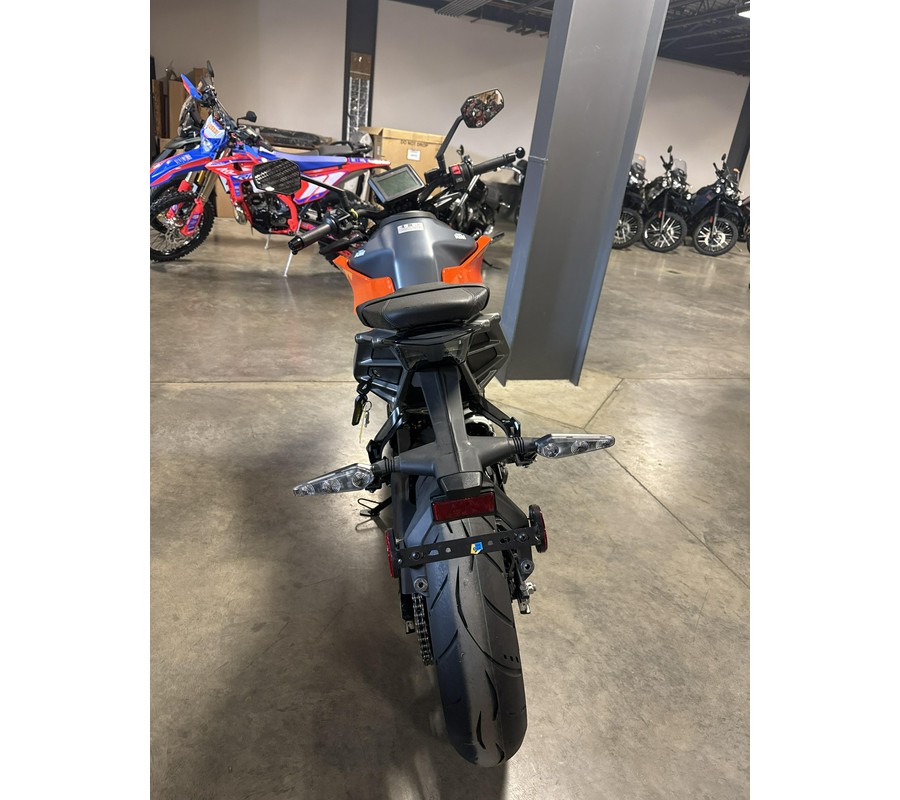 2024 KTM 250 DUKE