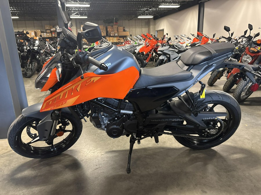 2024 KTM 250 DUKE