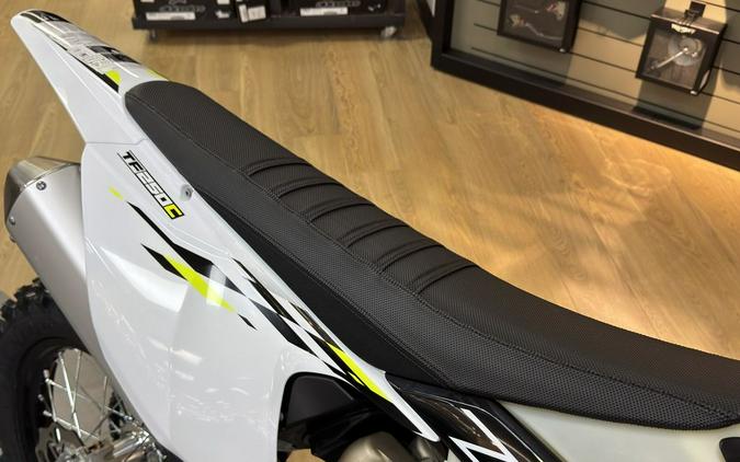 2026 Triumph TF 250-C Jet black/ Pure white
