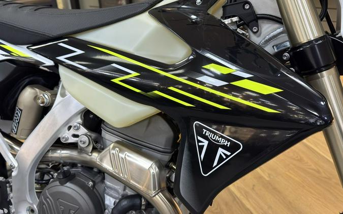 2026 Triumph TF 250-C Jet black/ Pure white