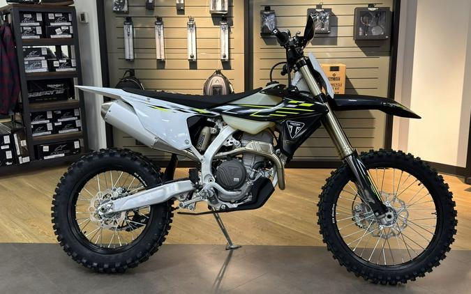 2026 Triumph TF 250-C Jet black/ Pure white