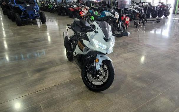 2026 Kawasaki Ninja® ZX™-4RR ABS